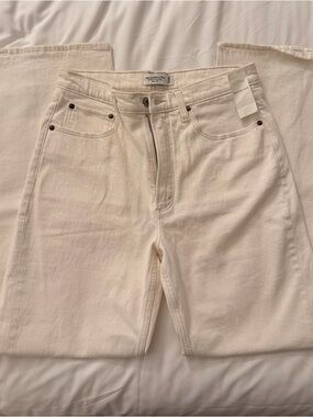 Abercrombie & Fitch High-Rise Cream Straight Jeans